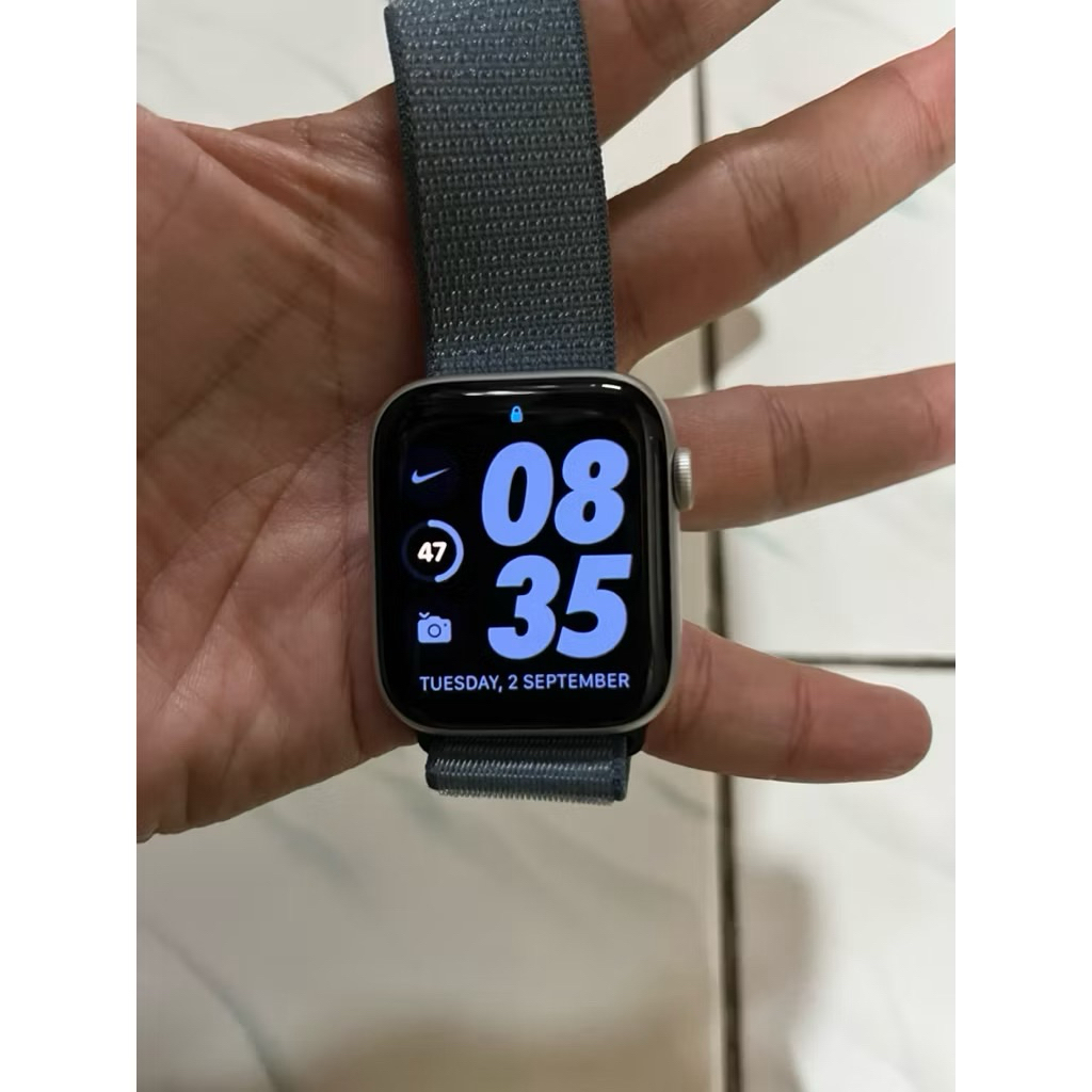 (PRELOVED) Apple Watch SE GEN 2