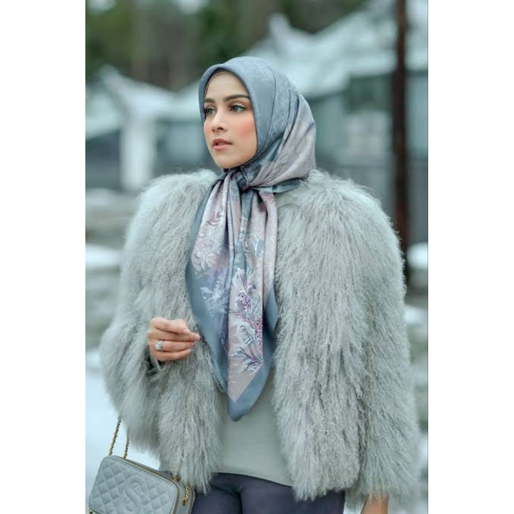 BUTTONSCARVES AS IS Frozen Quarry REG