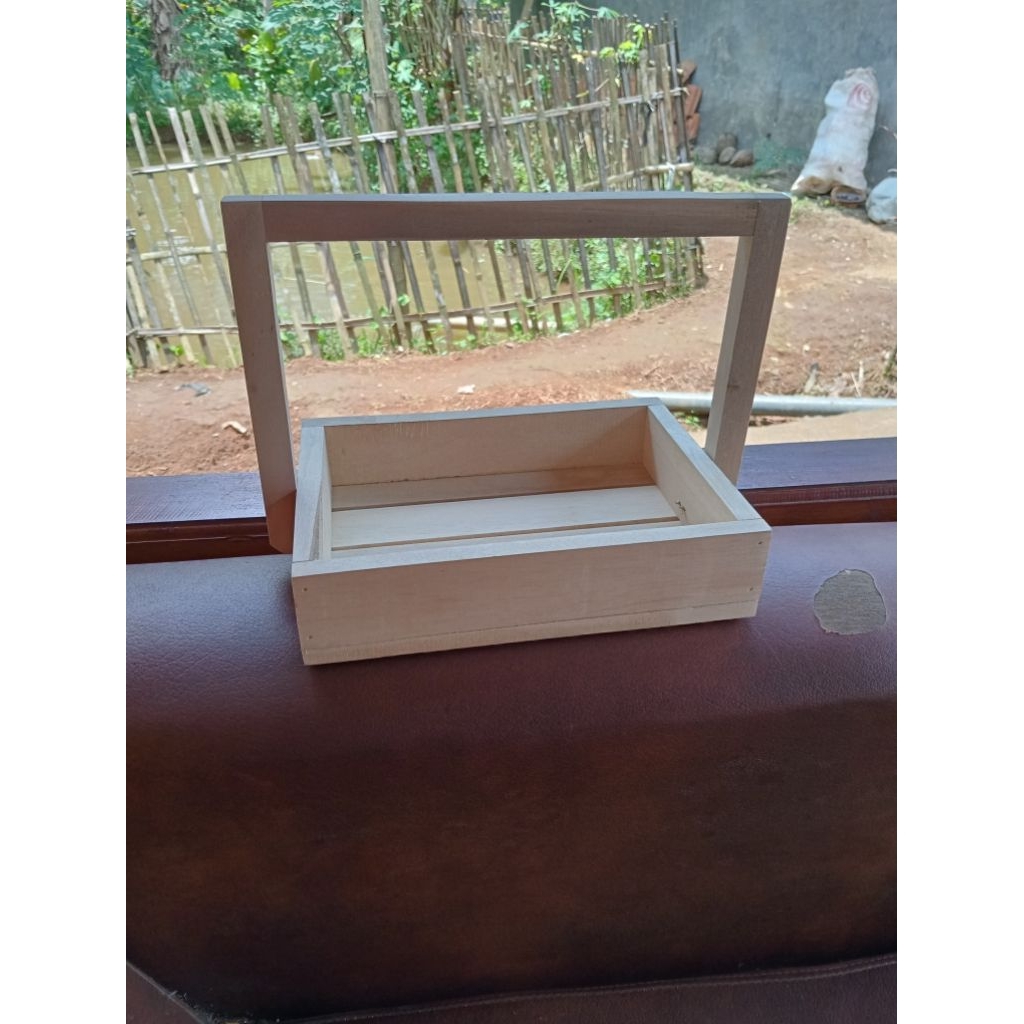 keranjang kayu keranjang parcel buah   parcel lebaran.