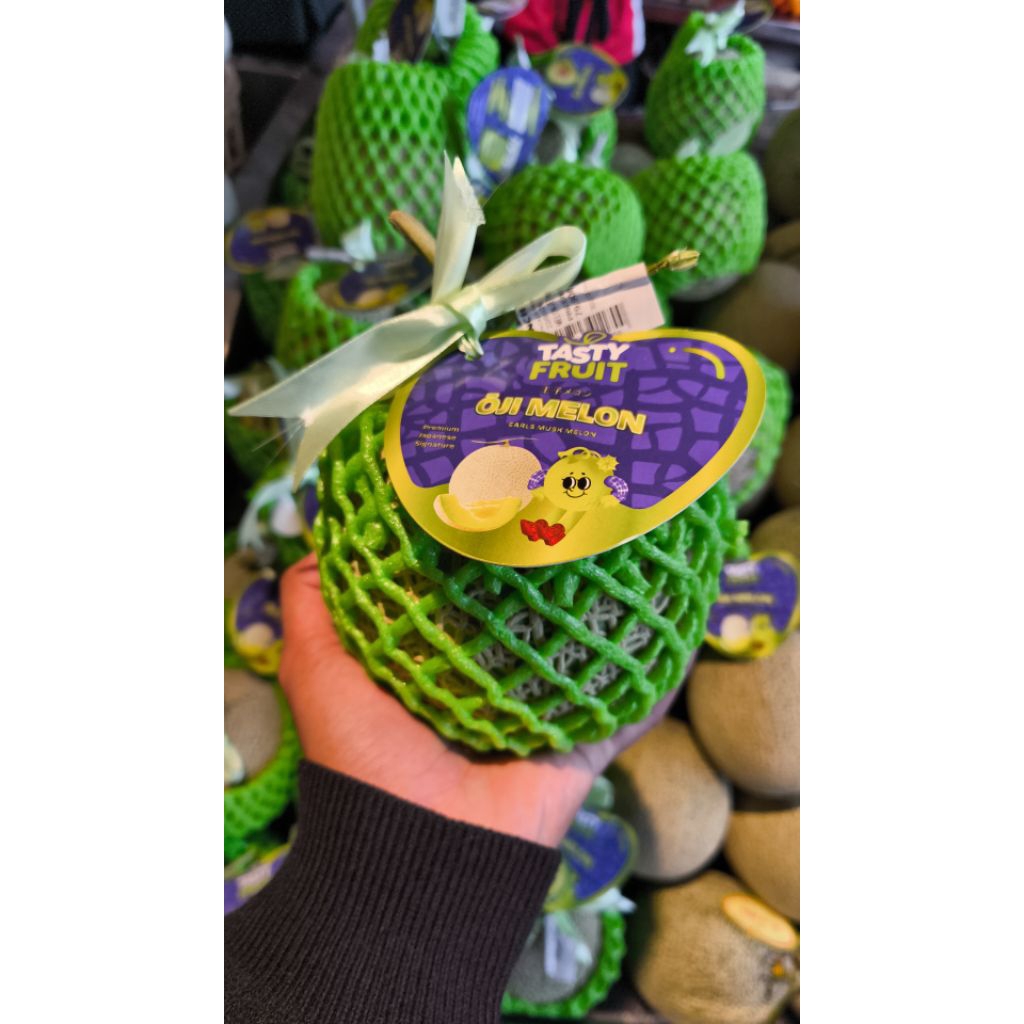 Buah melon jepang early musk melon Hijau jepang manis -+1,1 kg