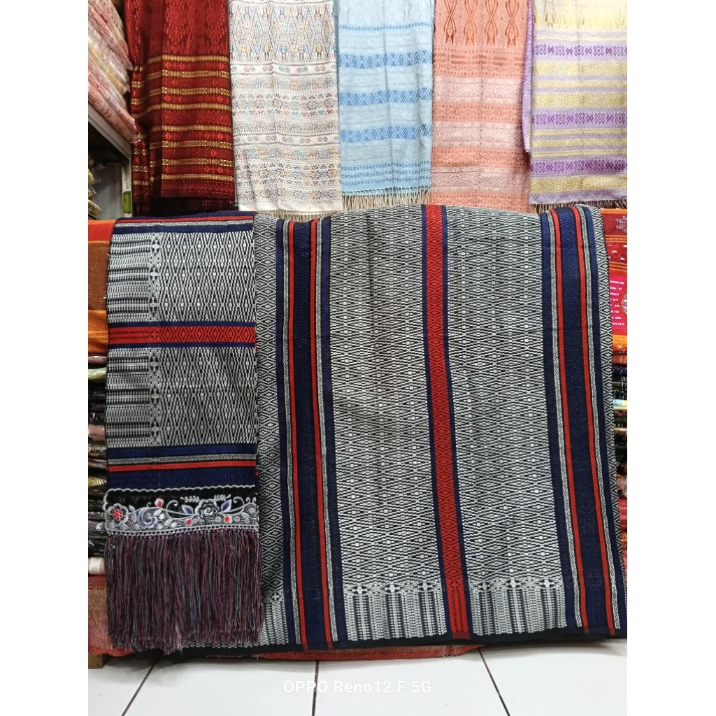 SONGKET MESIN TUMTUMAN SUDAH DIRUMBAI WARNA ABU-ABU.
