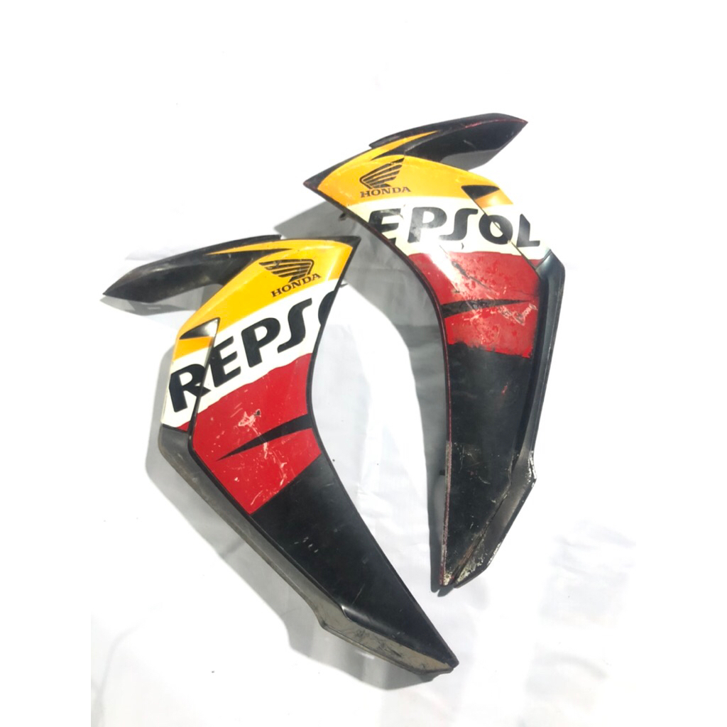 COVER BODY SAYAP DEPAN HONDA BLADE 125 NEW WARNA MERAH ORIGINAL SECOND