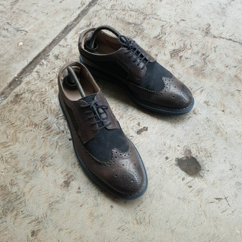 SEPATU SECOND CLARKS WINGTIP CLASIC ORIGINAL