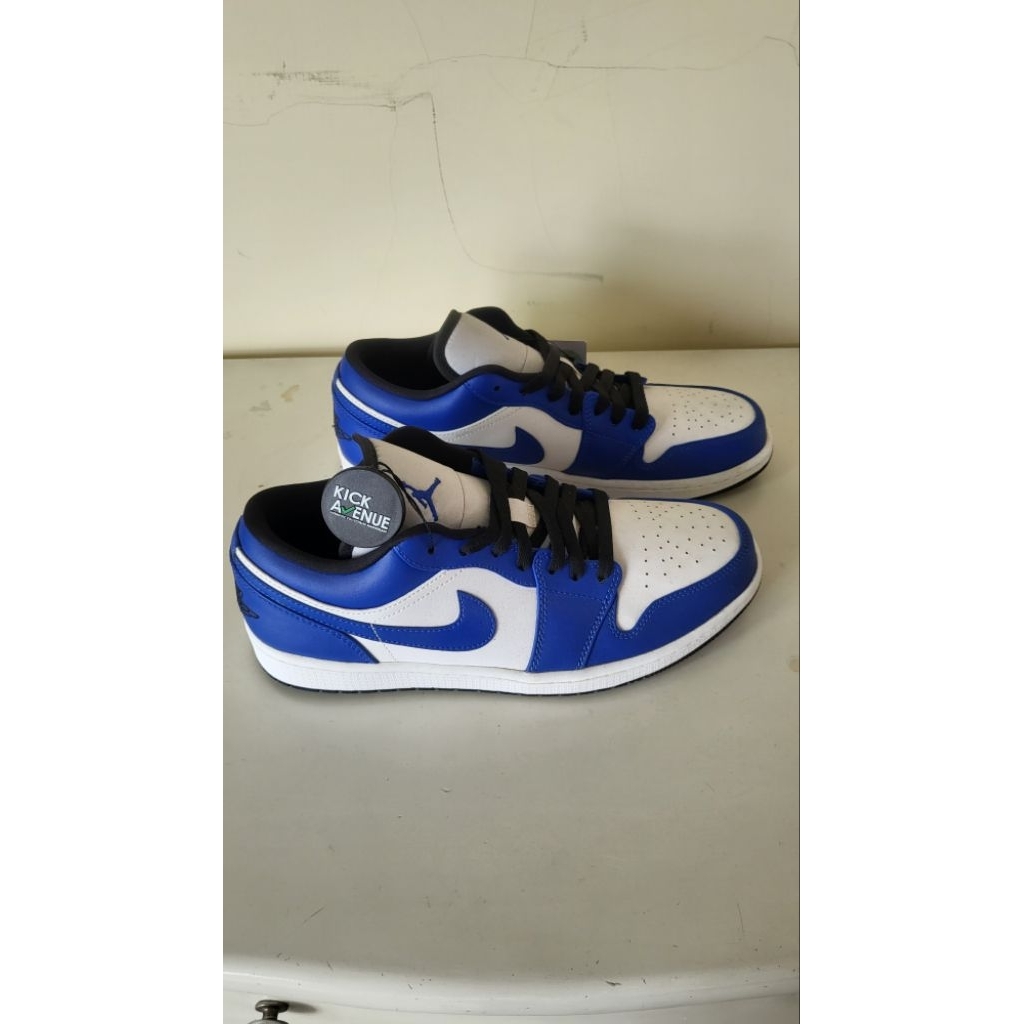 snekers air jordan ori putih biru ukuran 42 ori