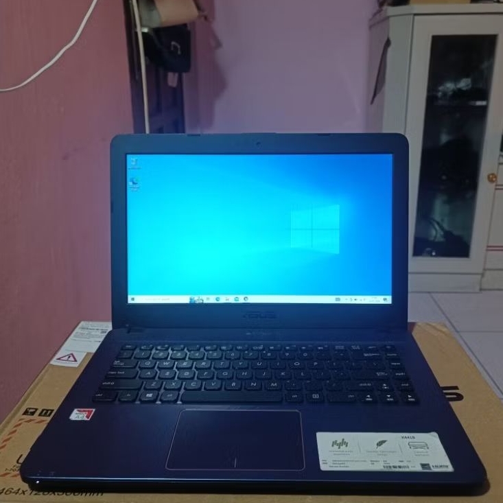 ASUS X441B AMD A4 Ram 4 + HDD 1 TB Fullset