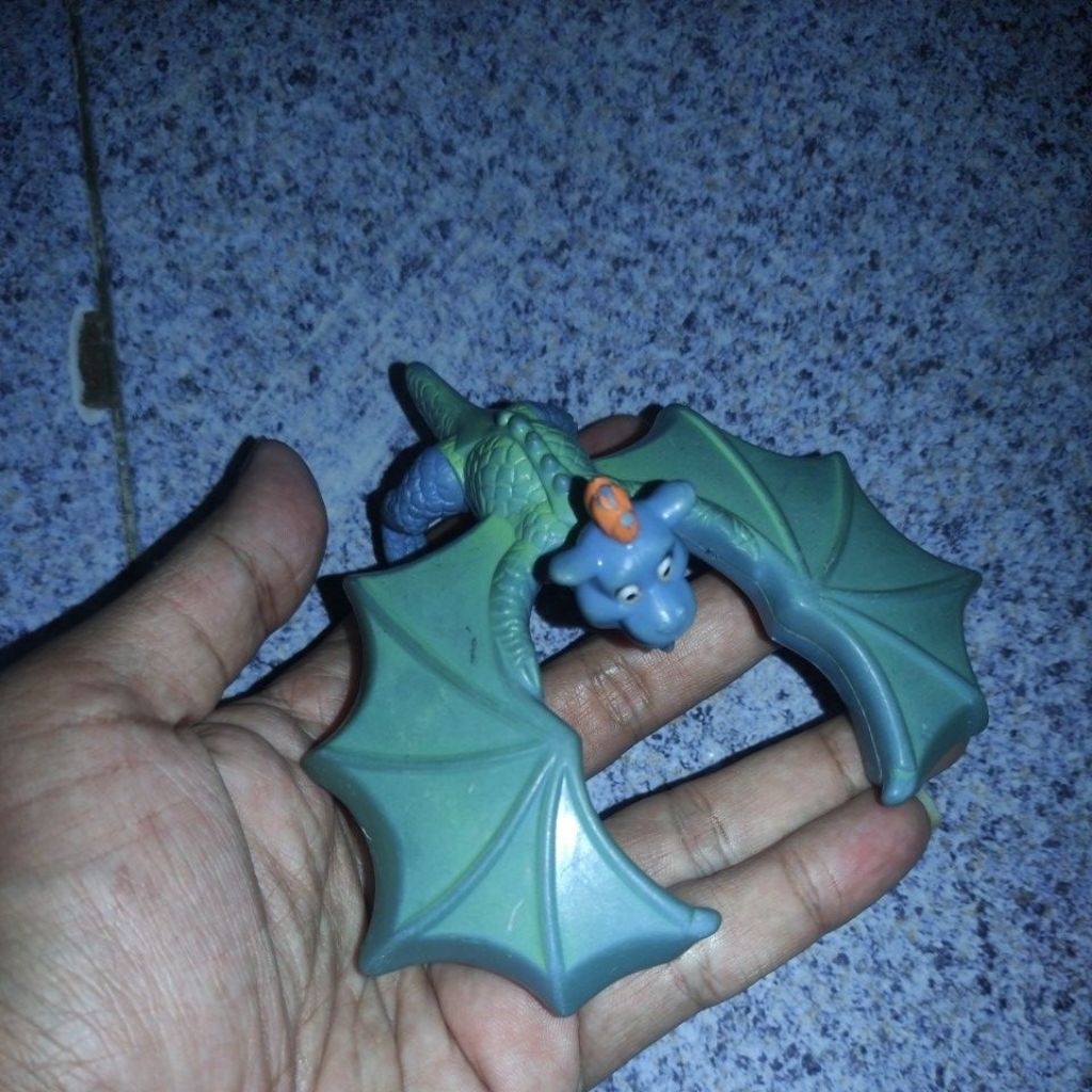 Flying Dragon Balance 1997 McDonald's Vintage