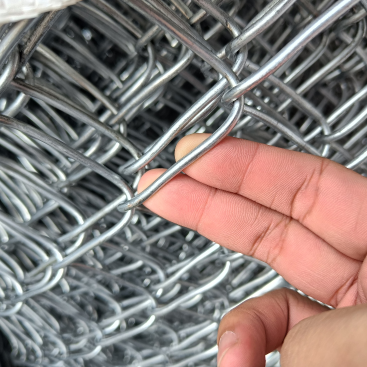 Kawat Pagar Harmonika Galvanis Tinggi 1,5 Meter Panjang 15 Meter