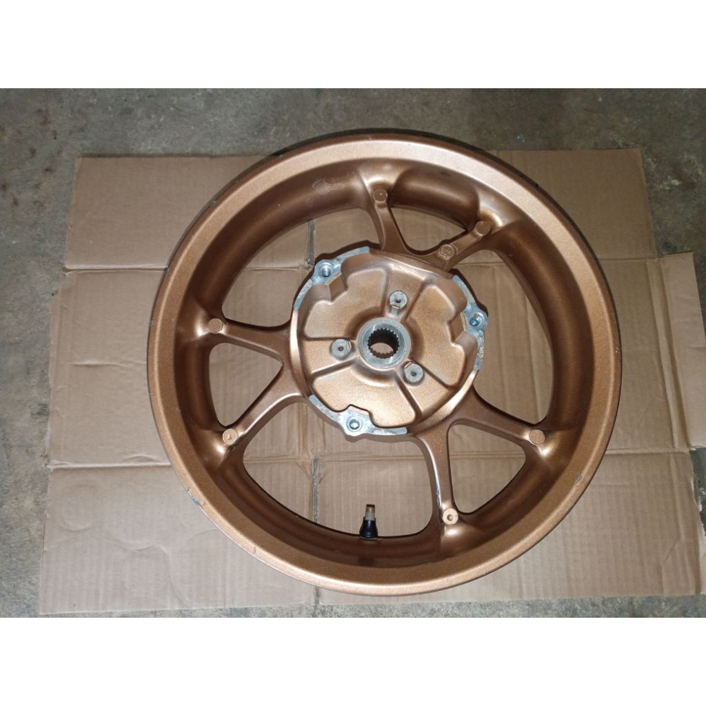 Velg belakang Nmax minus ada bengkang original copotan