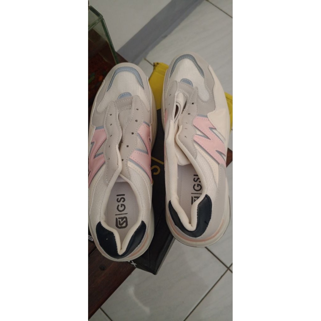 Sepatu Wanita GSI no 40