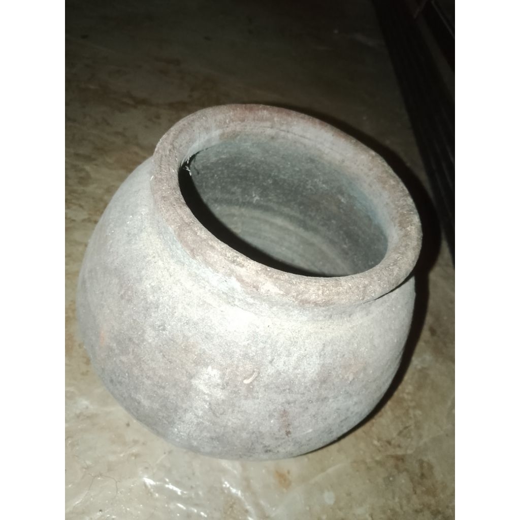 kendi barang antik barang jadul