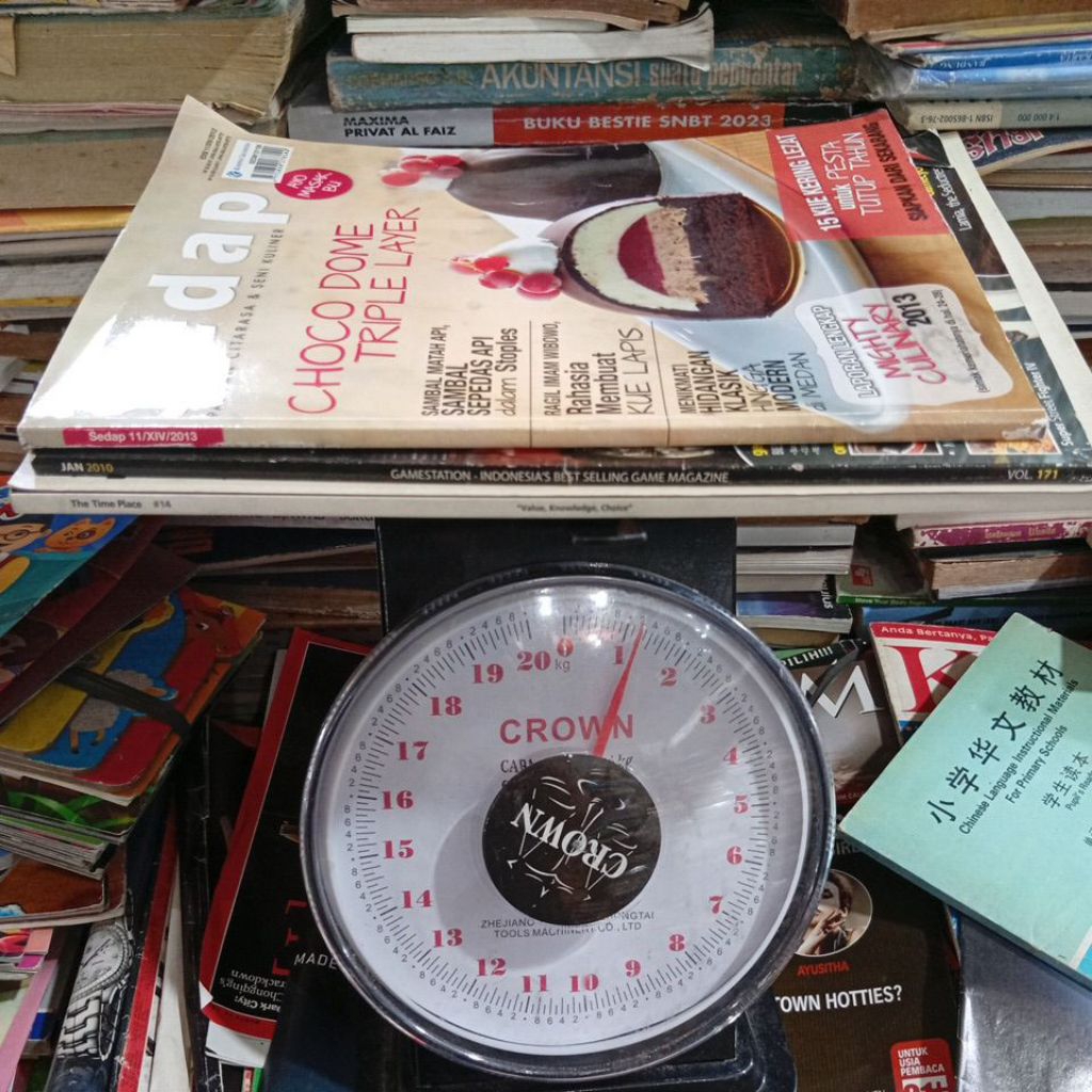 majalah bekas 1 kilo 3 majalah Rp 20.000 original