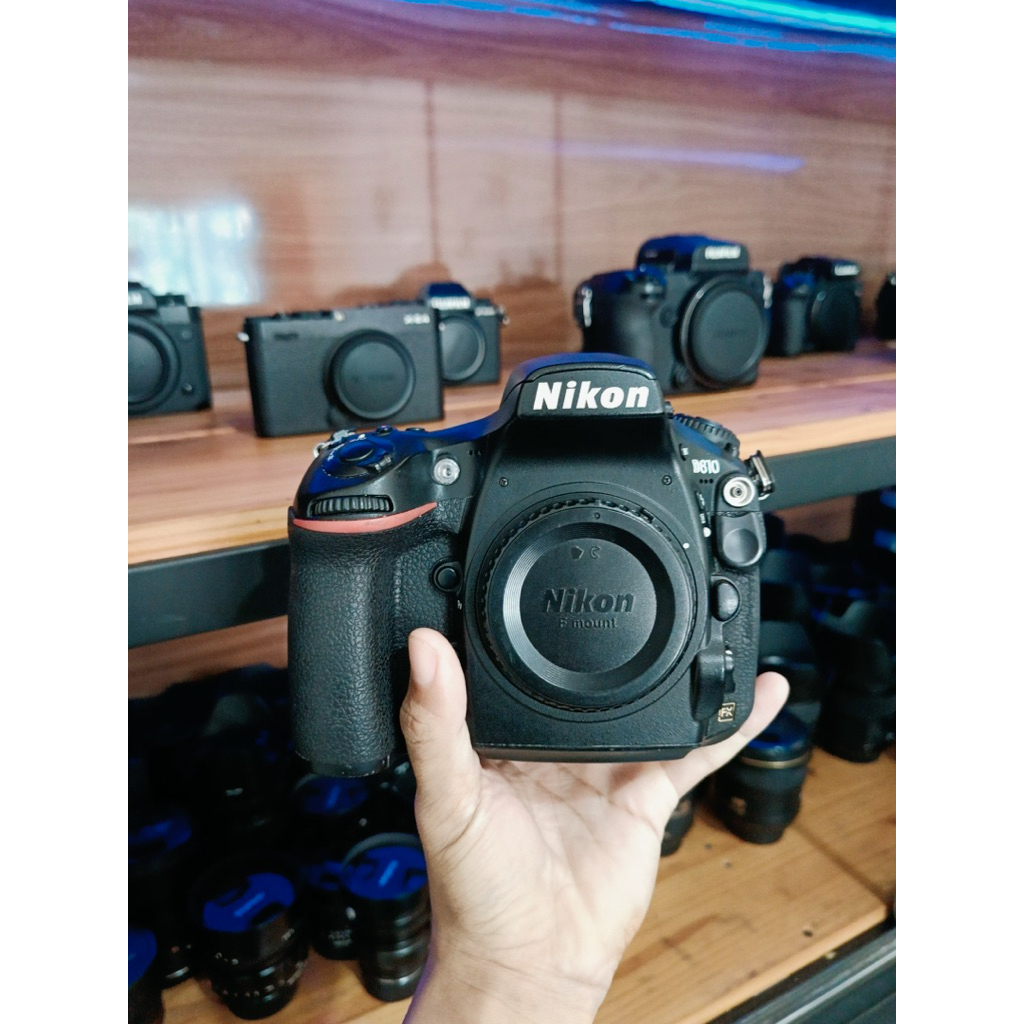 NIKON D810