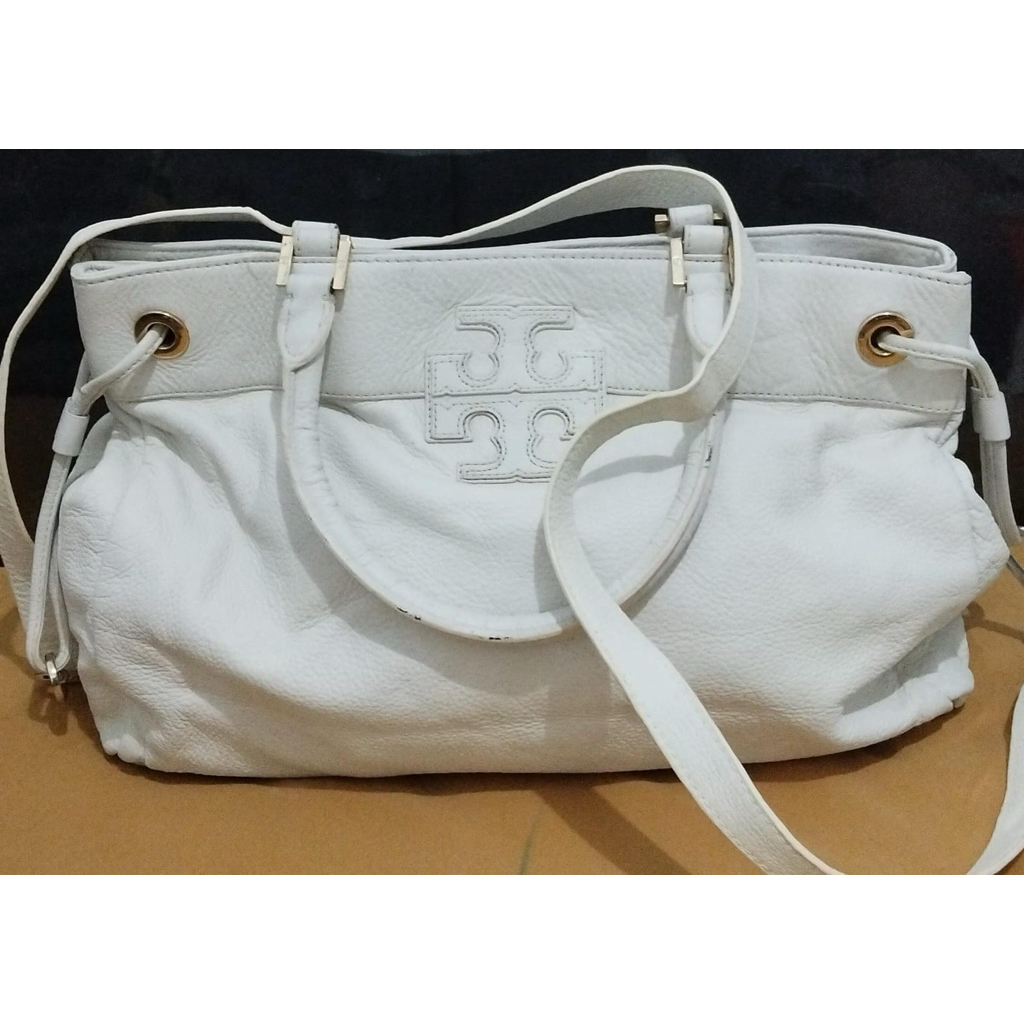 Preloved Luxury: Tory Burch Amanda Classic Tote in Arctic White