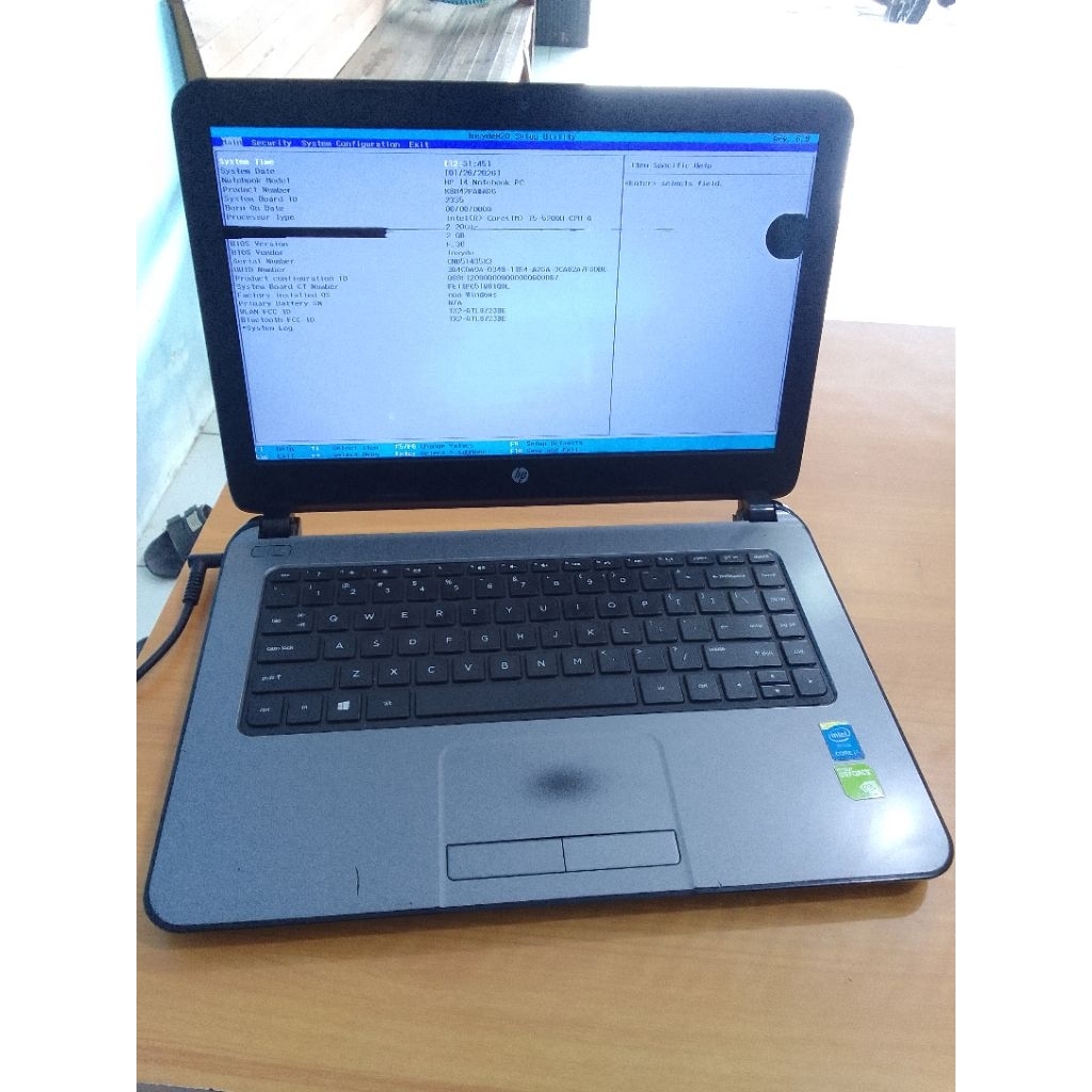 Laptop bahan servisan Hp 14-r202tx Core i5-5200U Nvidia GeForce Ram 2 GB Kondisi nyala dikasih Hardi