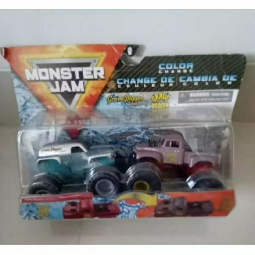 Demolition monster jam grave digger chesapeake vs grave digger retro color change 1:64