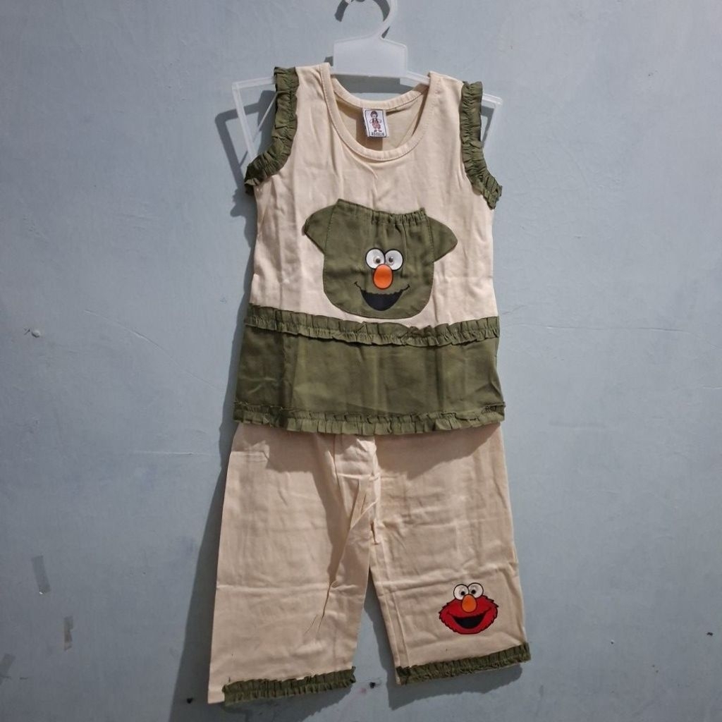 sale setelan anak new with tag