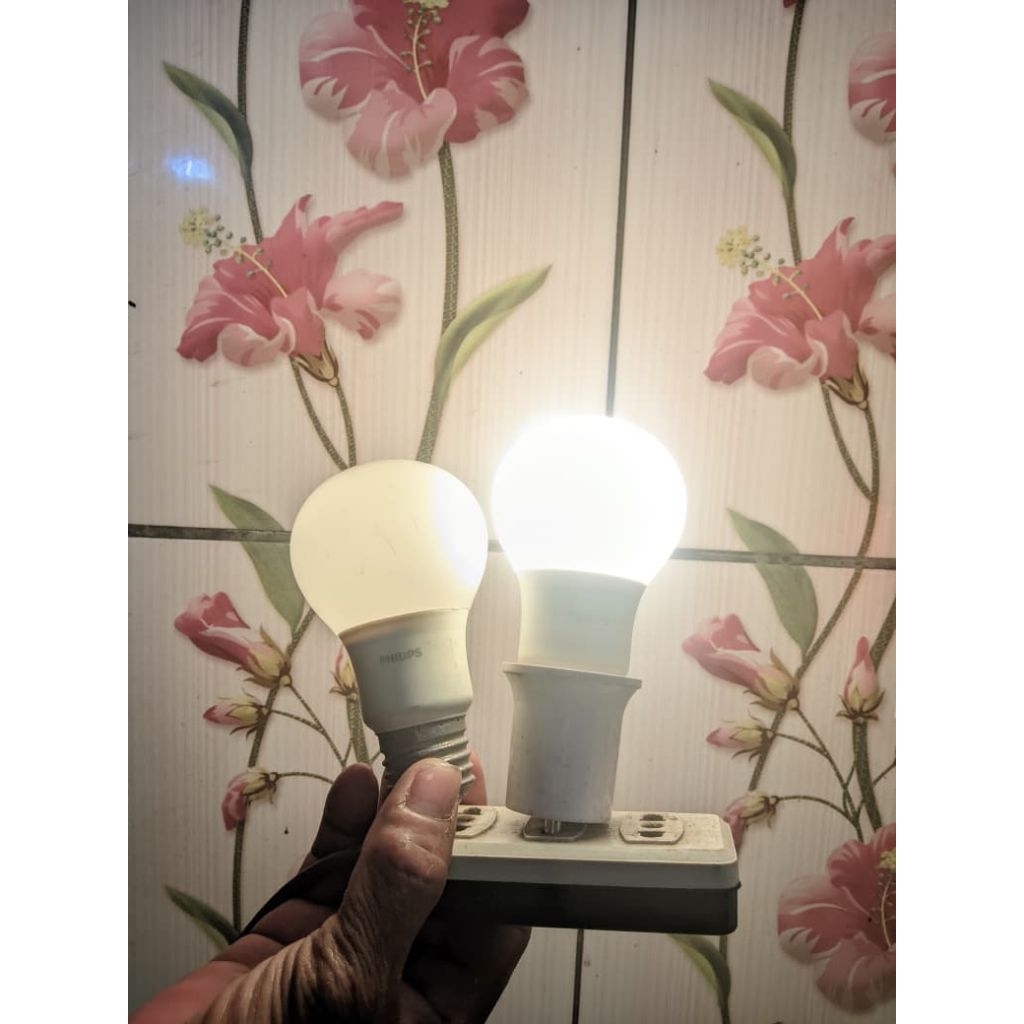 lampu led philip rekondisi 6/7 wat. nyala kuning