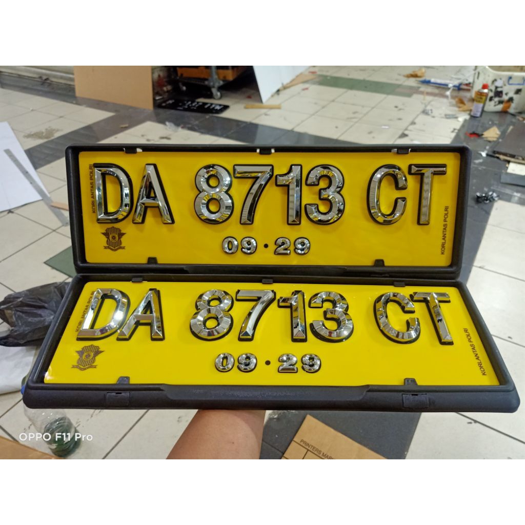 PLAT NOMOR MOBIL VARIASI / PLAT TIMBUL CHROME DASAR KUNING