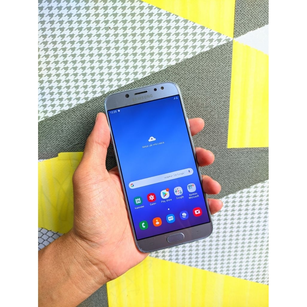 SAMSUNG J7 PRO RAM 3GB/32GB SECOND RESMI BERGARANSI DAN BISA RETUR YA