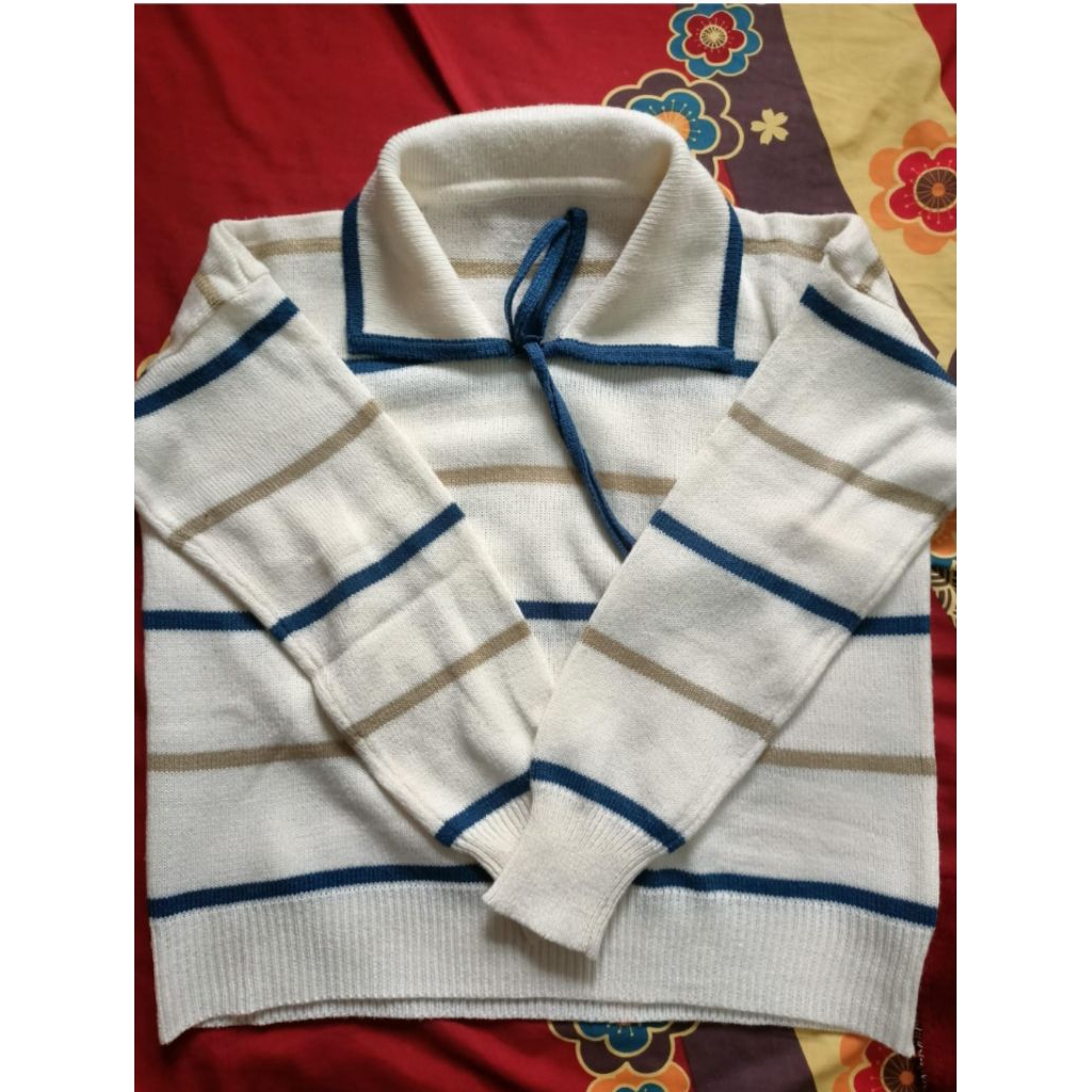 sweater rajut garis cream coklat tali leher | knit sweater preloved