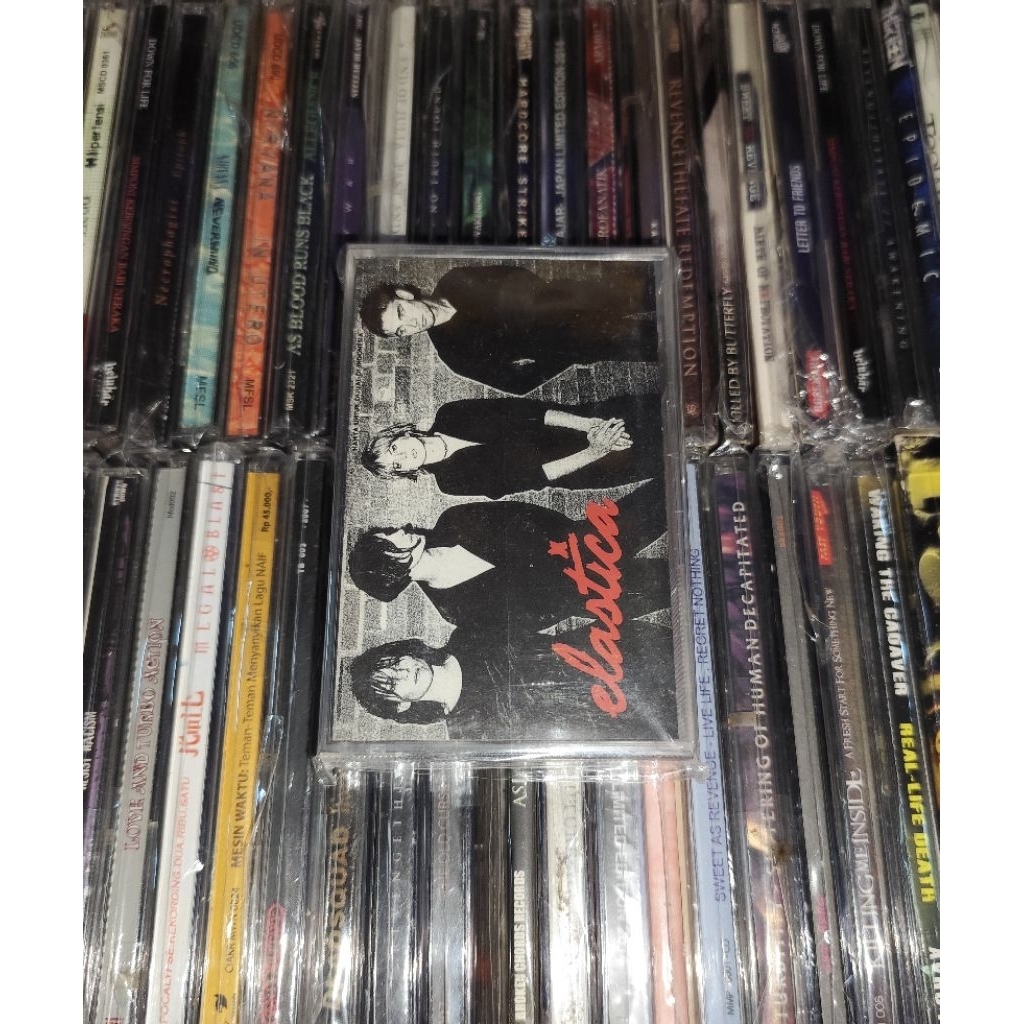 Kaset Elastica - Elastica Hits Singles Stutter, Line Up