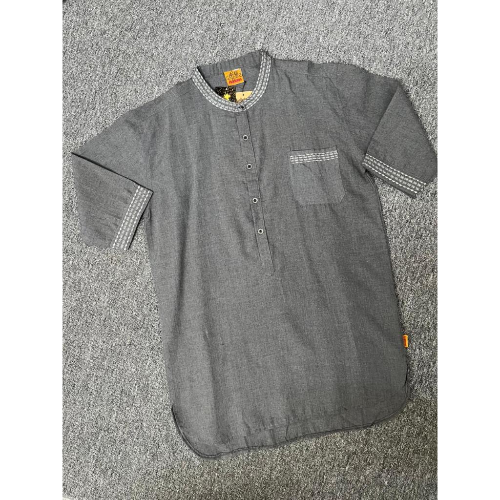 Koko Adriano Kurta Abu Tua Katun