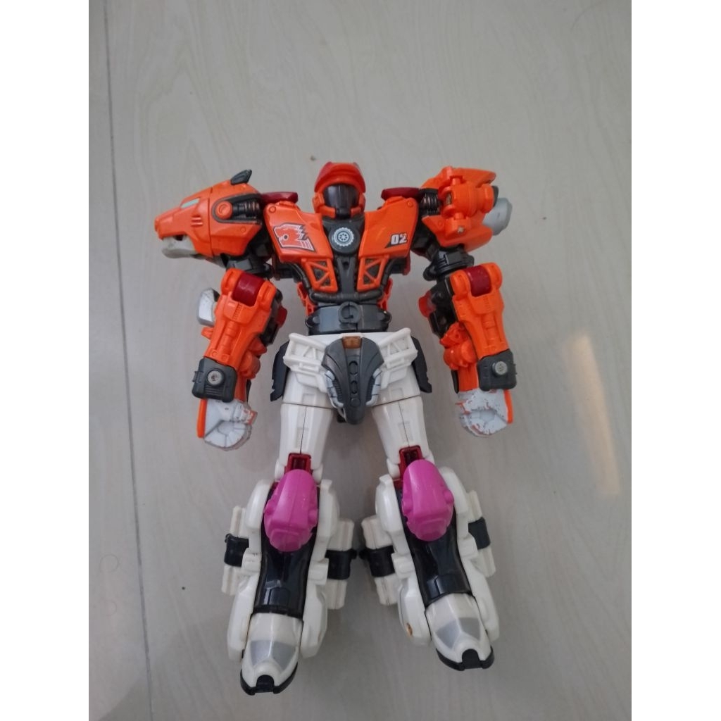 Tobot metalion ursa