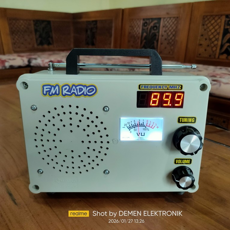 Radio Tuner FM Model Jadul Sensitif Digital Analog Tanpa Baterai 220x150x75cm