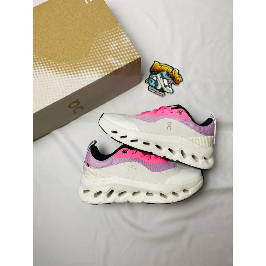 Sepatu Running Wanita OC x loewe 2.0