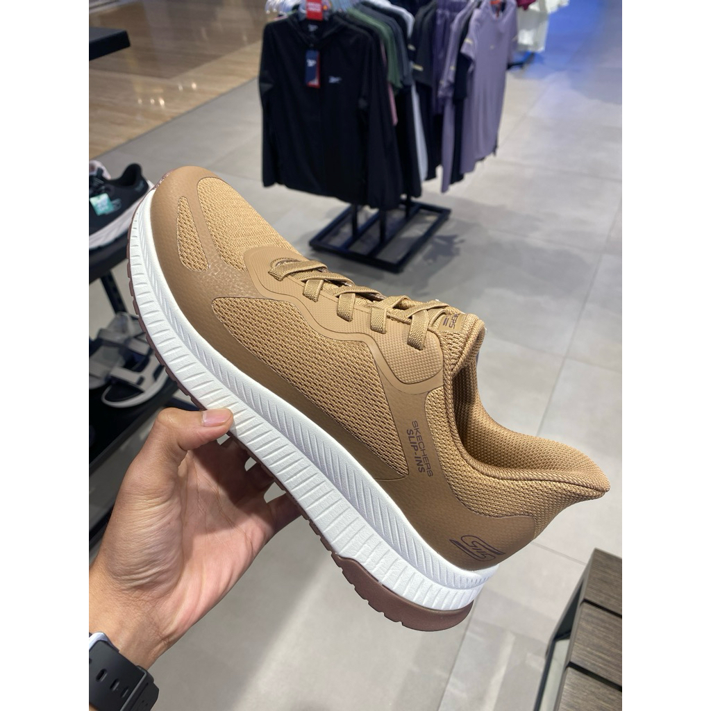 Sepatu Pria Skechers Slip in Go walk bobs squad Coklat brown Original