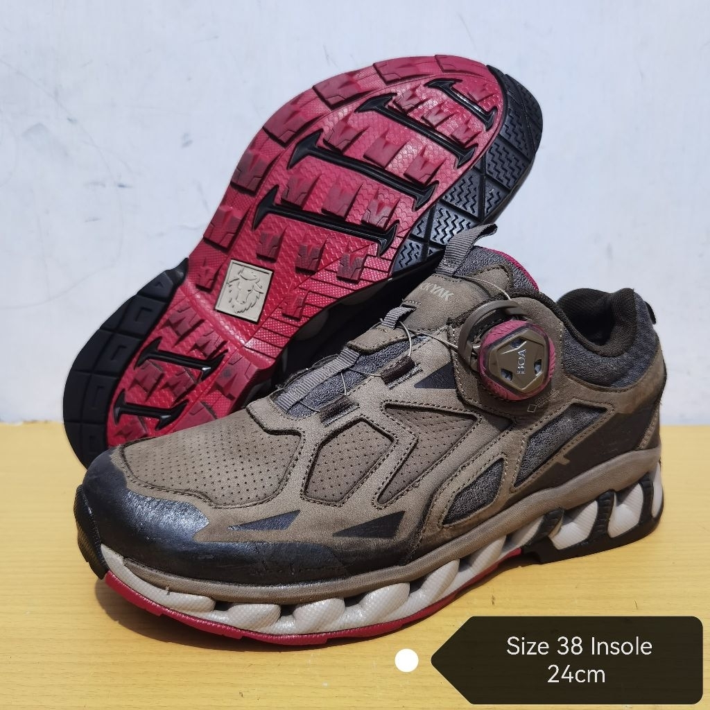 Sepatu Outdoor Trail Run BLACKYAK CRUSH LE GTX BOA 38