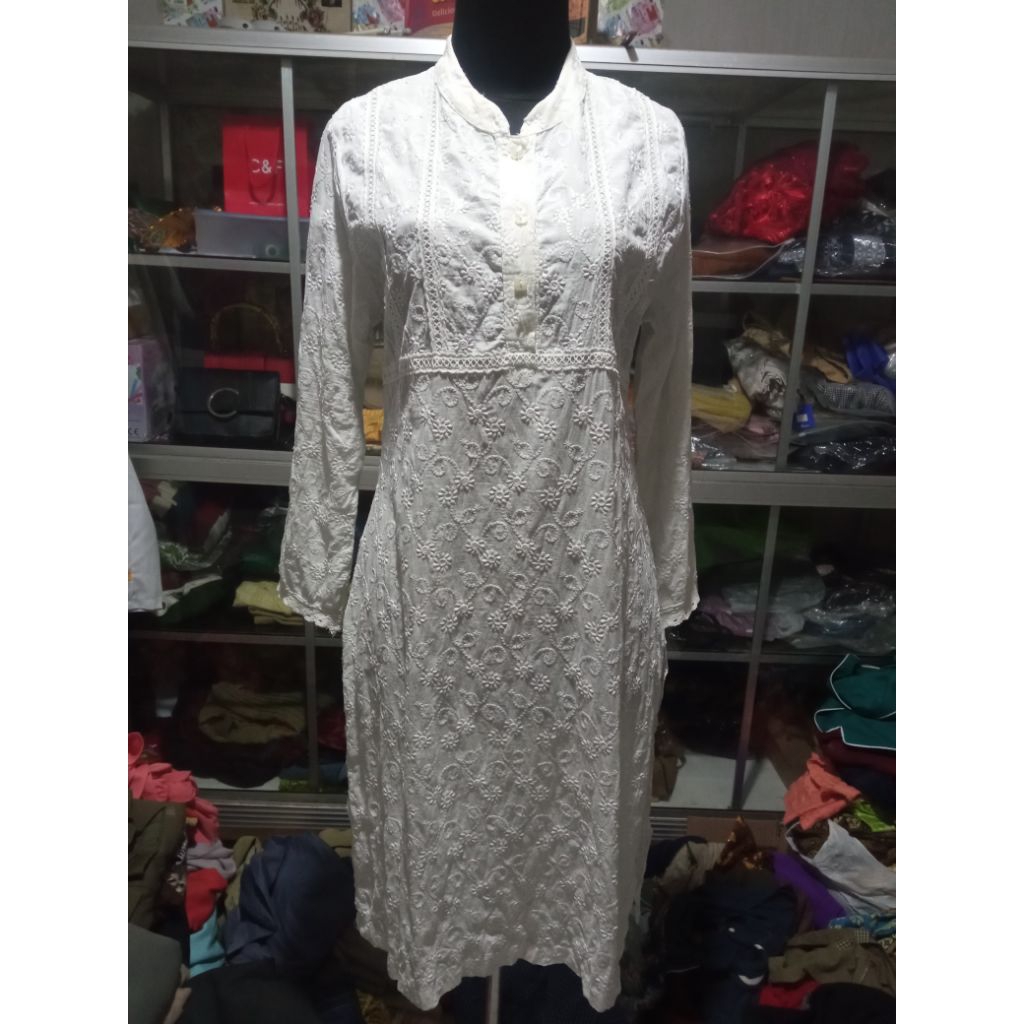 Tunik Katun Bordir timbul putih