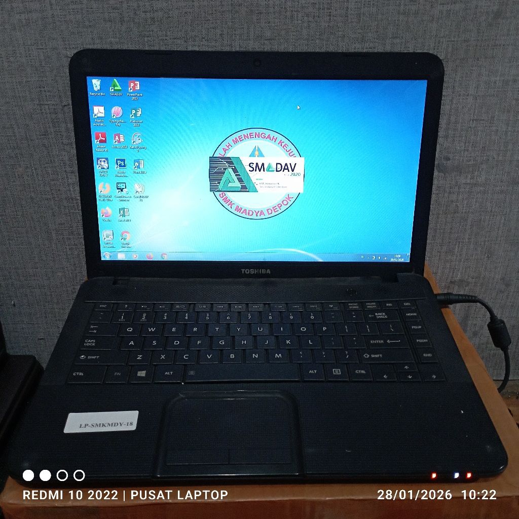 Laptop Toshiba satellite C800D windows 7 Intel Celeron Ram2gb HDD250gb DDR3 LCD14in Mesin normal tes