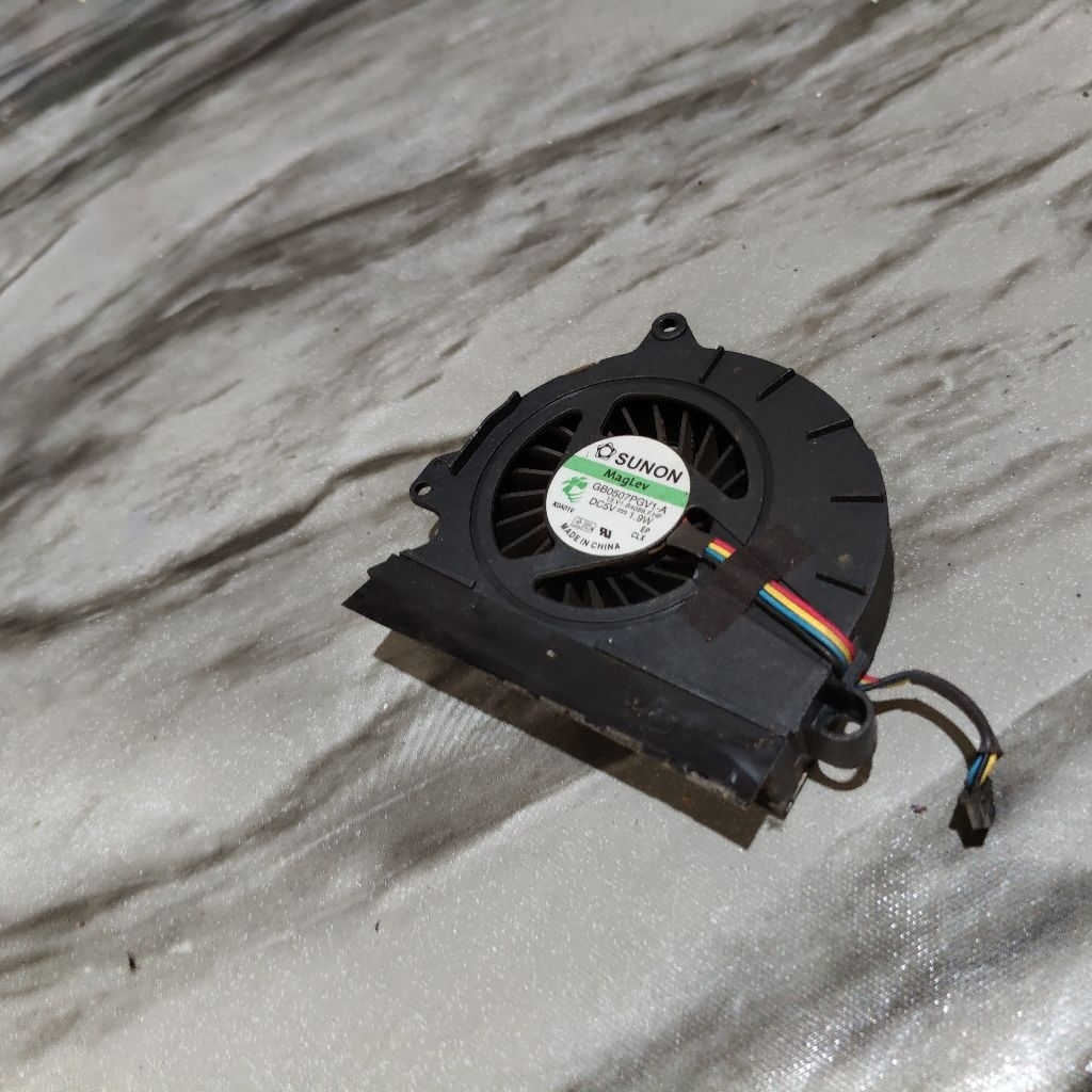 Cooling fan kipas laptop hp 8440P