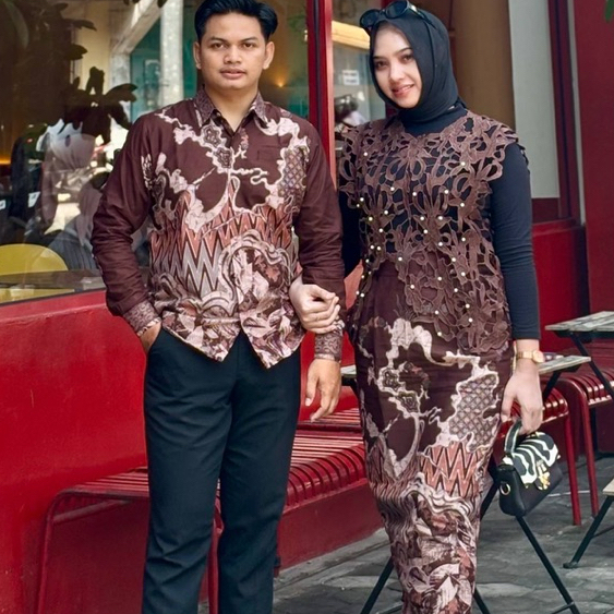 BATIK FLORIST COUPLE SET KEMEJA DAN ROK PREMIUM AZALEA MAHOGANY SLIM FIT