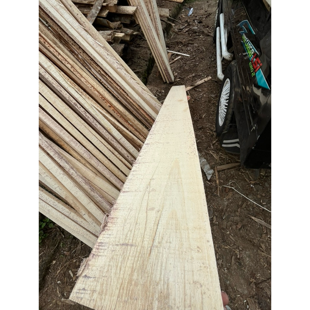 papan 2x15x200cm kasar/kayu albasiah