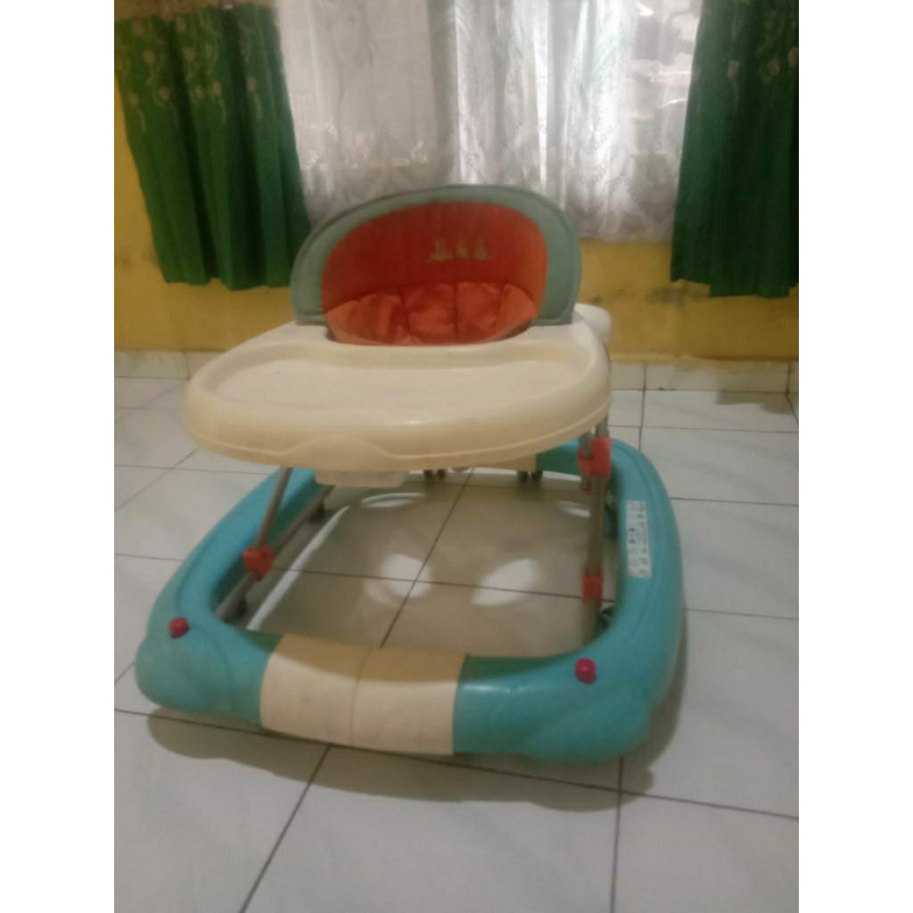 [PRELOVED] Baby Walker Apolo dan Spacebaby, Alat Bantu Jalan Bayi / Balita Second/Bekas