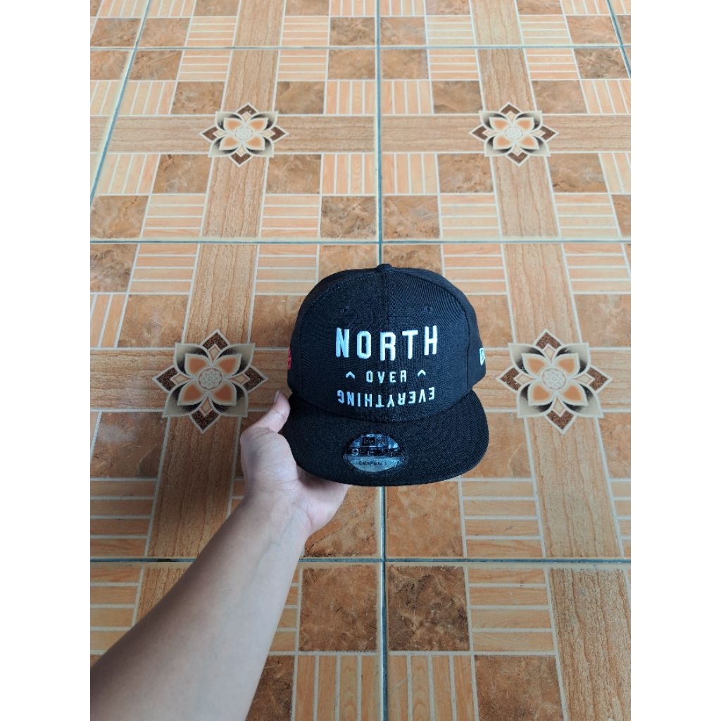 TOPI NEWERA TORONTO