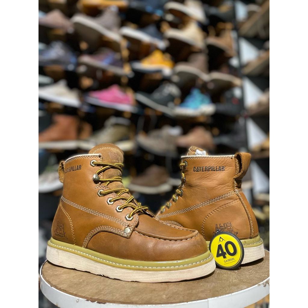 Sepatu  boot boots  - size 40 - caterpill4r cat moctoe moc toe