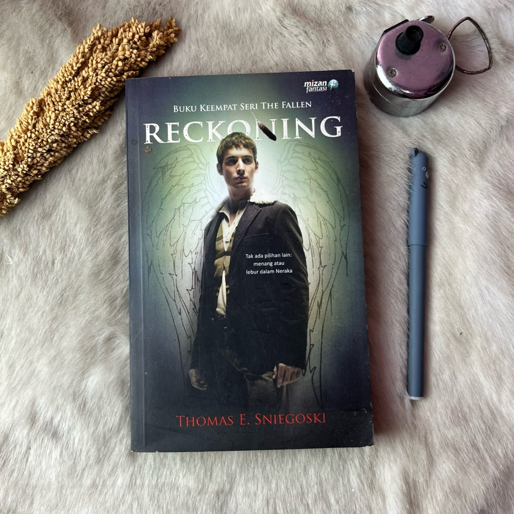 Novel Reckoning Buku Keempat Seri The Fallen by Thomas E.Sniegoski