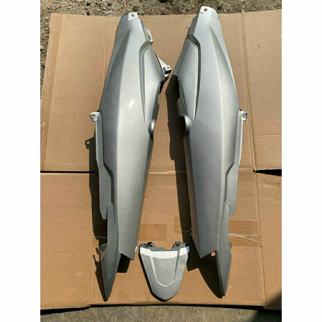 body kanan kiri Yamaha Vega r new silver mirip original awet termurah
