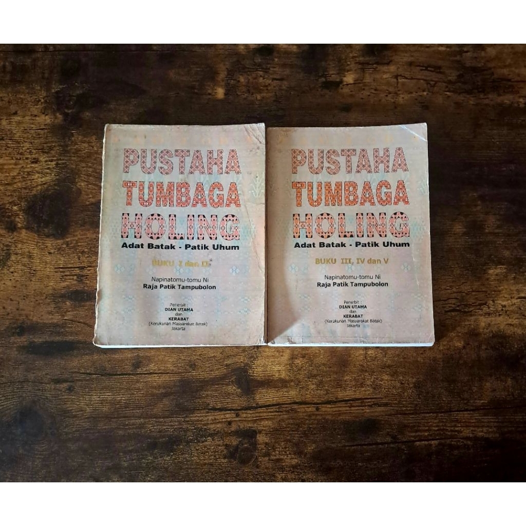 PUSTAHA TUMBAGA HOLING ADAT BATAK PATIK UHUM BUKU 1 S/D 5 - RAJA PATIK TAMPUBOLON