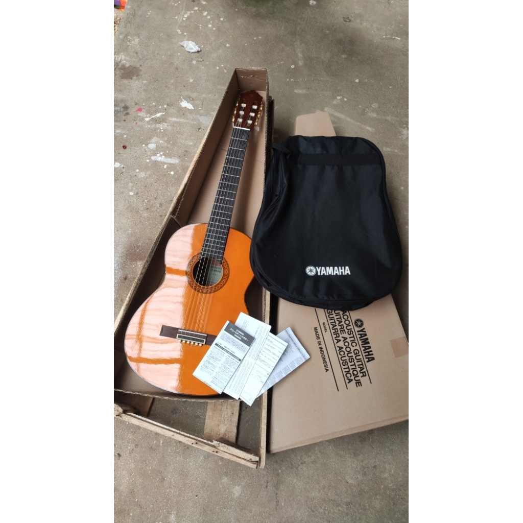 Gitar Clasic Yamaha C80 Original,Berkas Berkualitas Seperti Baru 97% Mulus Masih Glowing