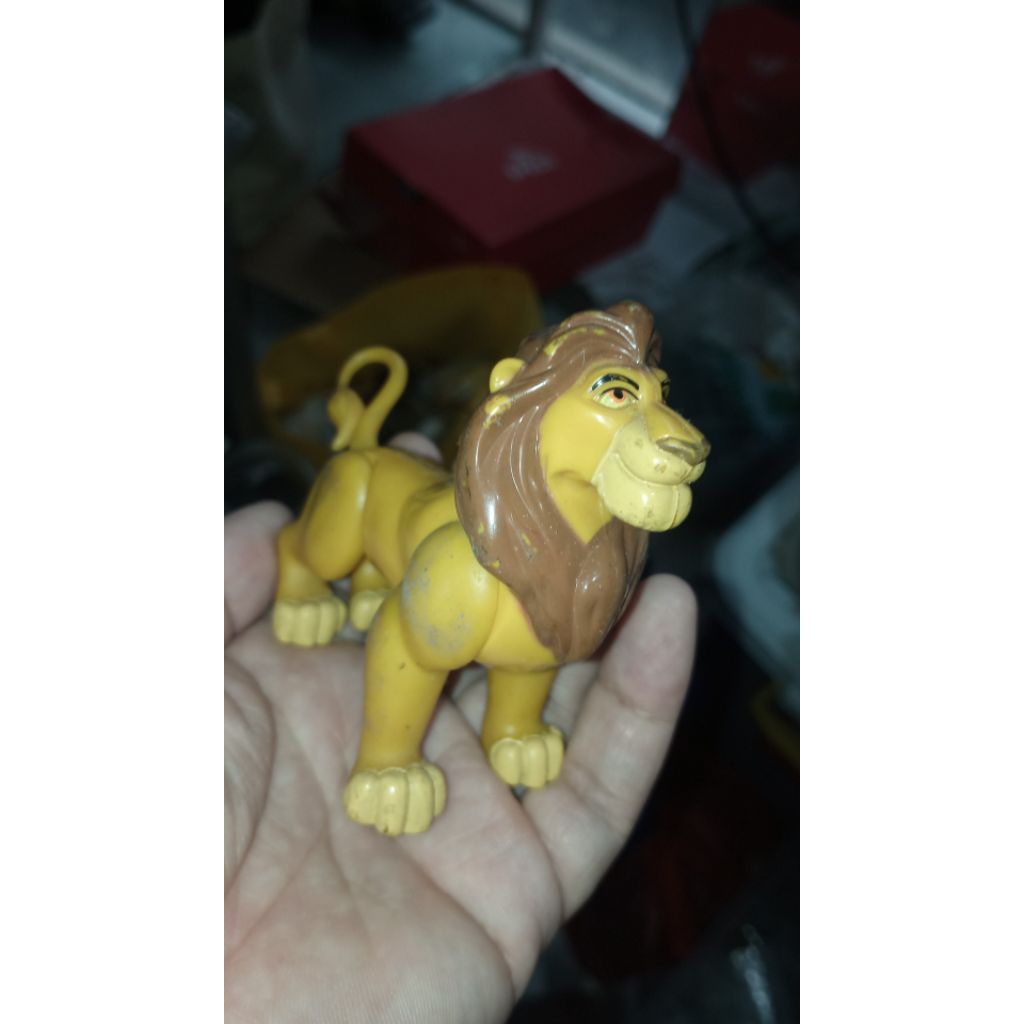 figure mainan lion king singa