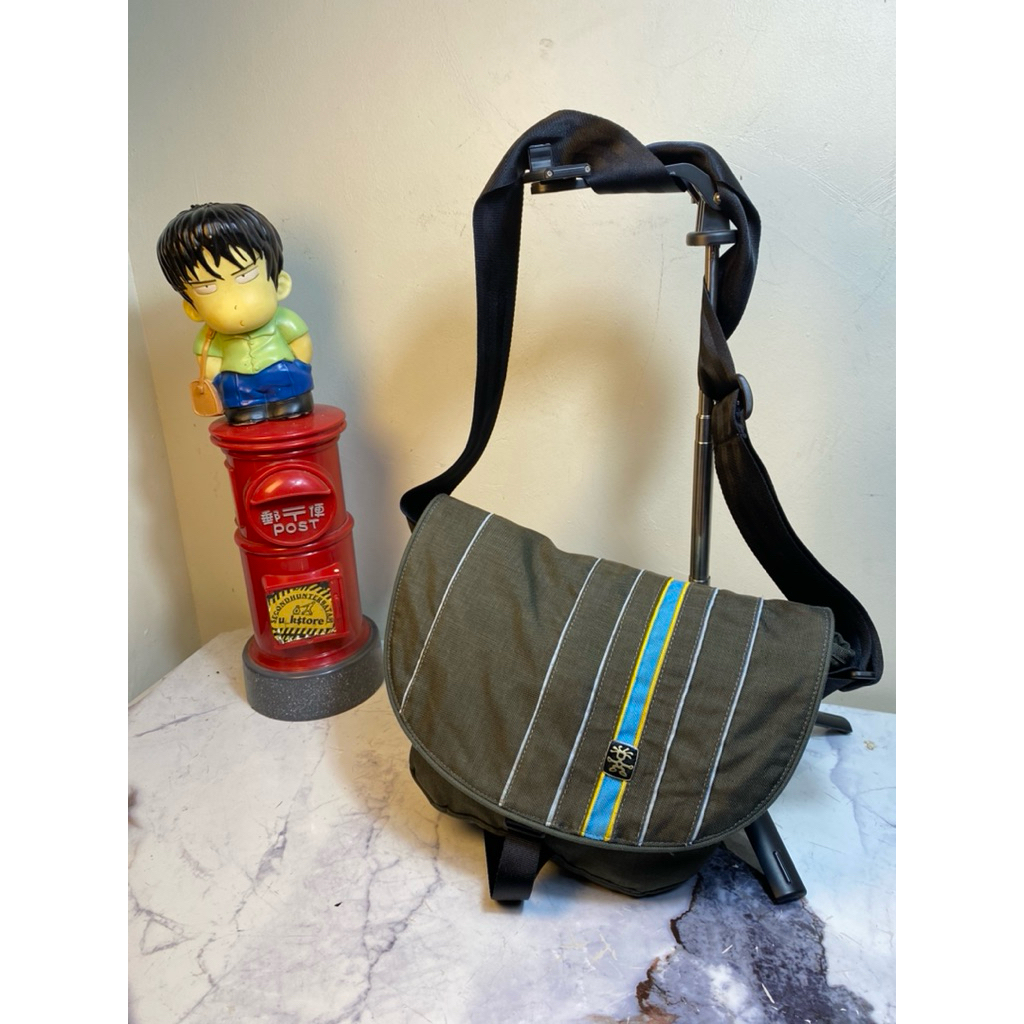 sling bag crumpler