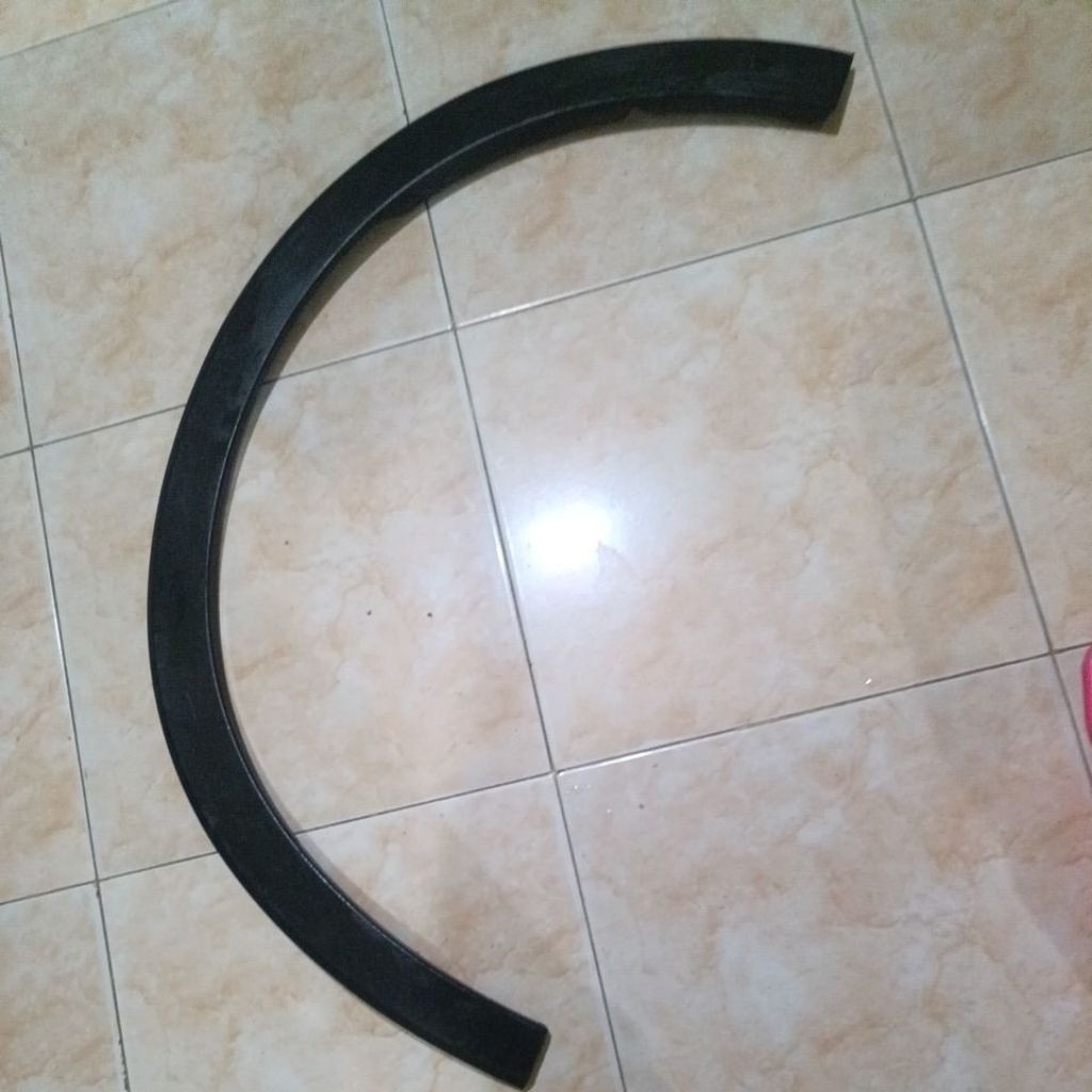 over fender bagian kanan depan new rush terios original