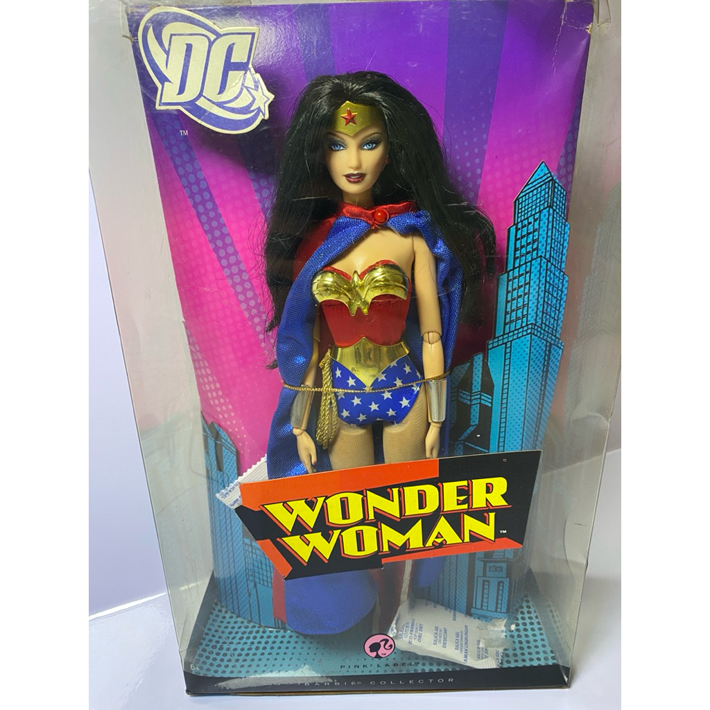 SUPER RARE Barbie Wonder Woman Collector BIB Lara
