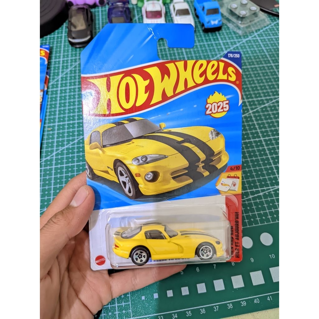 Hot Wheels Reguler Dodge Viper