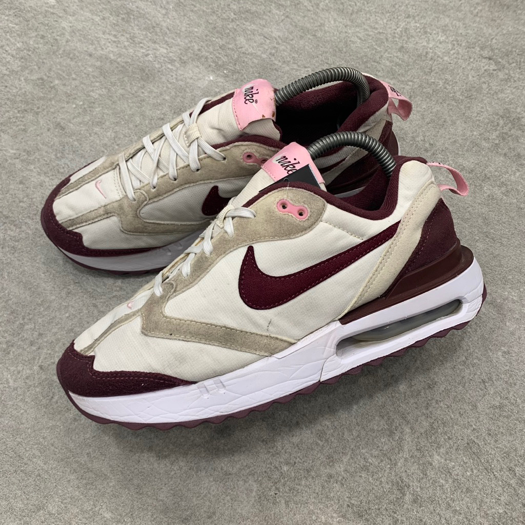 Nike Air Max Dawn 'Valentine's Day'