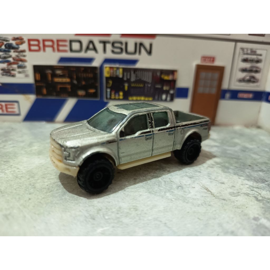 hotwheels 15 ford f150 silver loose tidak mulus